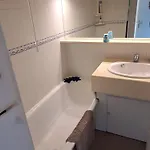Apartment Alhambra, Pour 4 Personnes Avec Parking, Piscine, Clim Agde