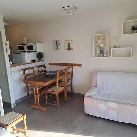 Alhambra, Pour 4 Personnes Avec Parking, Piscine, Clim Daire *