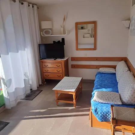 Daire Alhambra, Pour 4 Personnes Avec Parking, Piscine, Clim